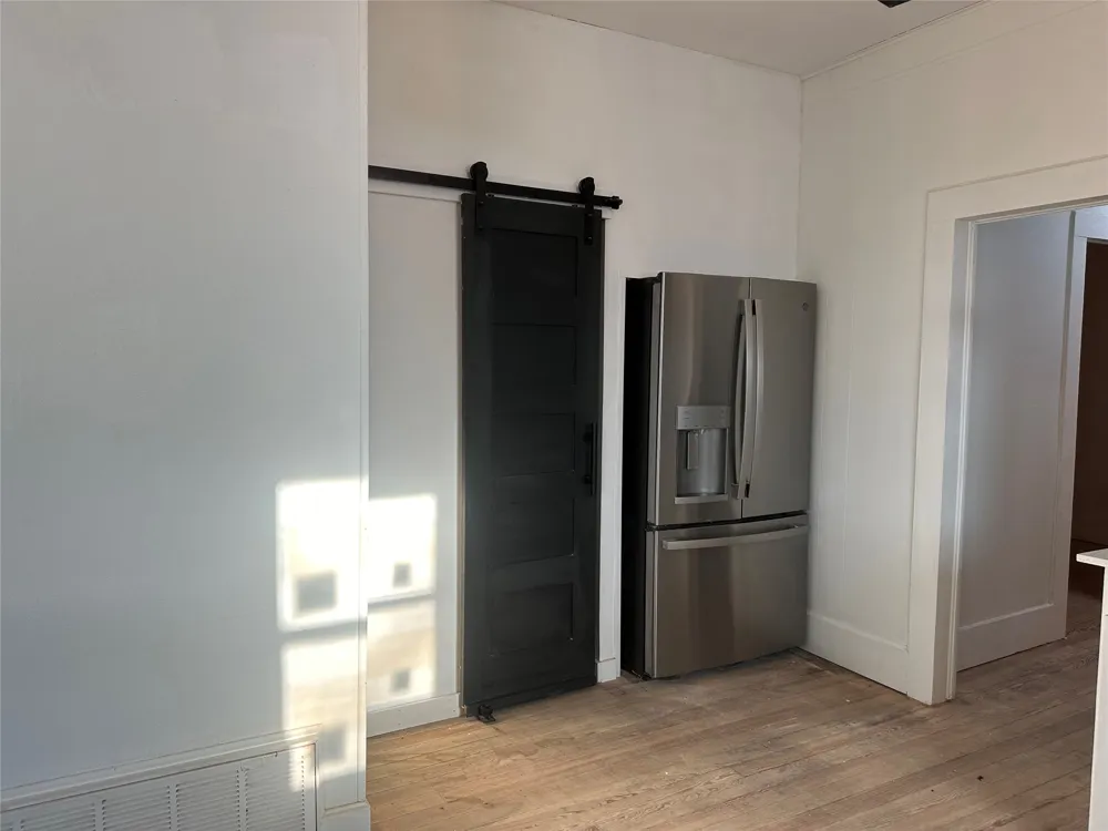405 East College Street Llano, TX 78643