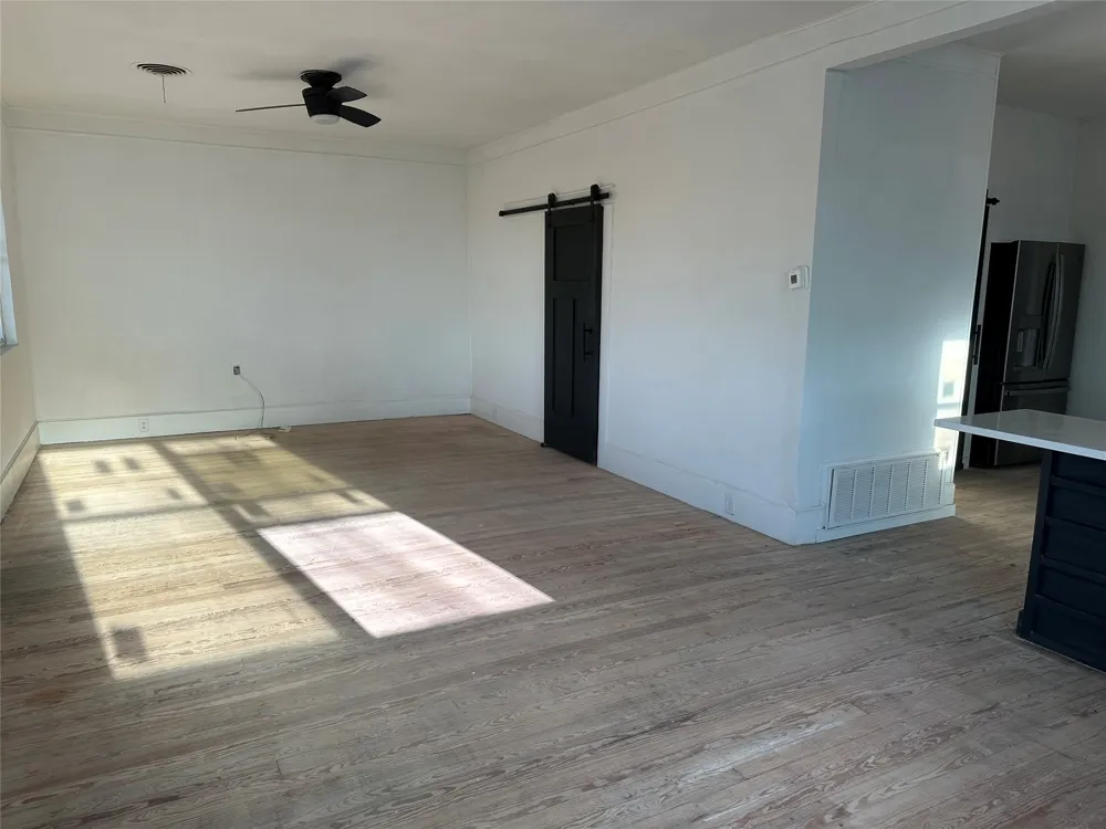 405 East College Street Llano, TX 78643
