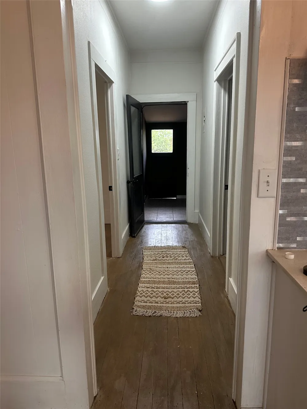 405 East College Street Llano, TX 78643