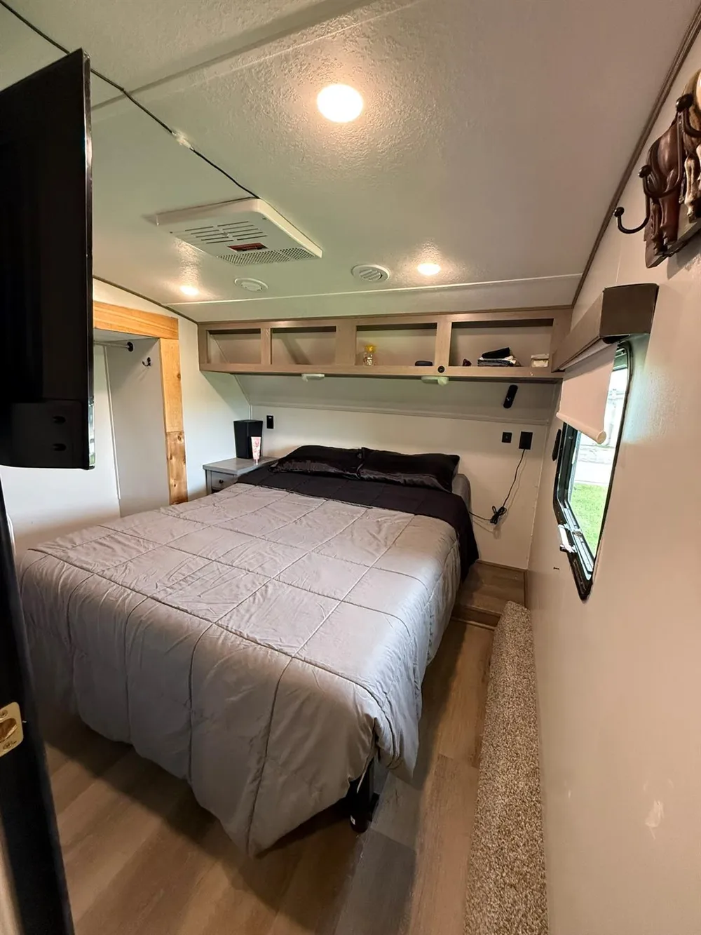 994 Mary Ann Crystal Beach, TX 77650