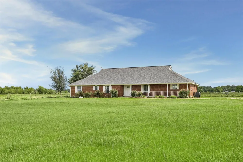 1240 Schumann Road Bellville, TX 77418