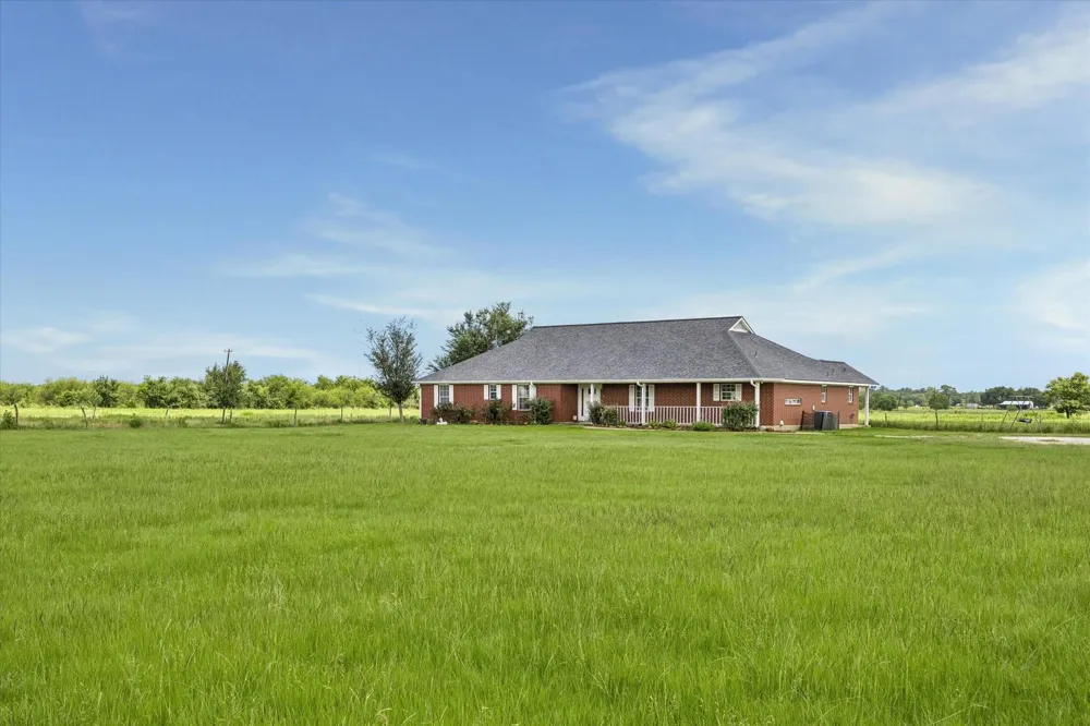 1240 Schumann Road Bellville, TX 77418