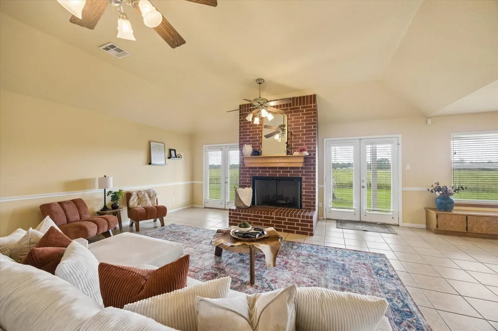 1240 Schumann Road Bellville, TX 77418