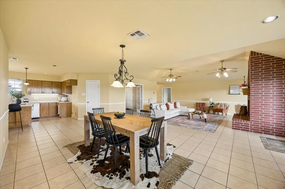 1240 Schumann Road Bellville, TX 77418