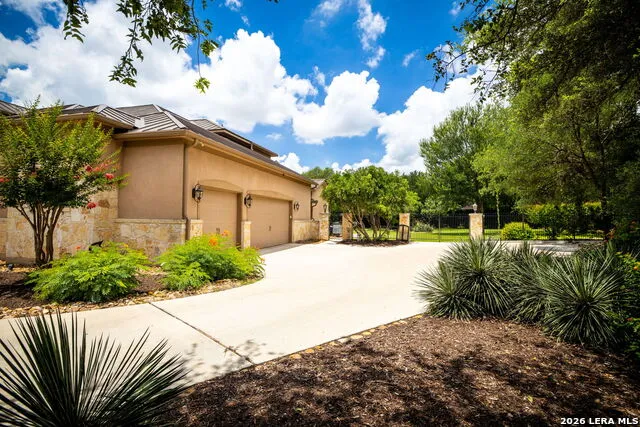19515 WINDSWEPT CV Garden Ridge, TX 78266