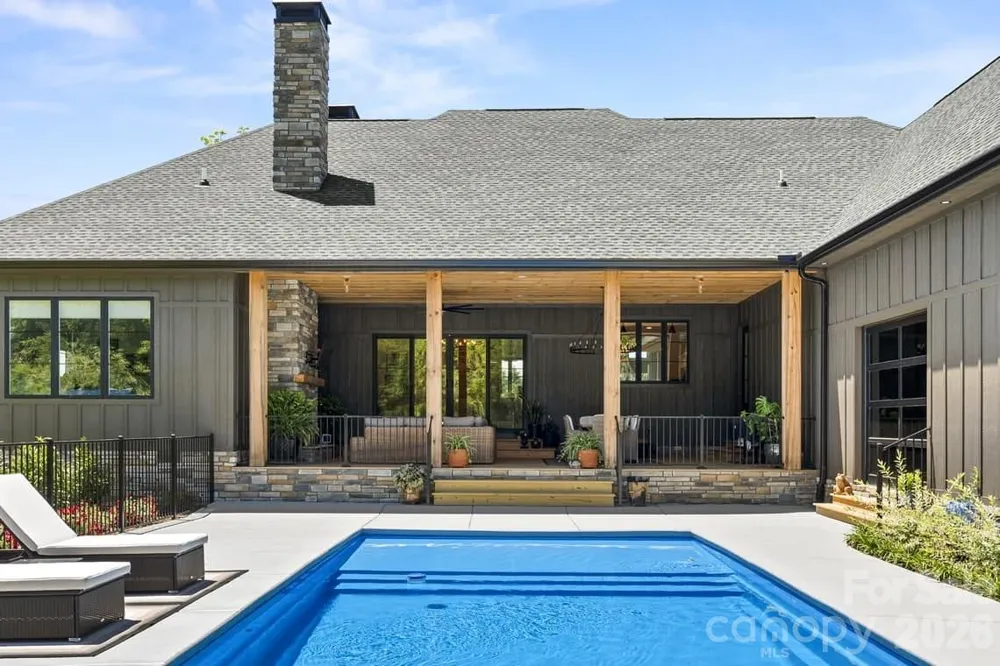 23 Benton Farms Lane Horse Shoe, NC 28742