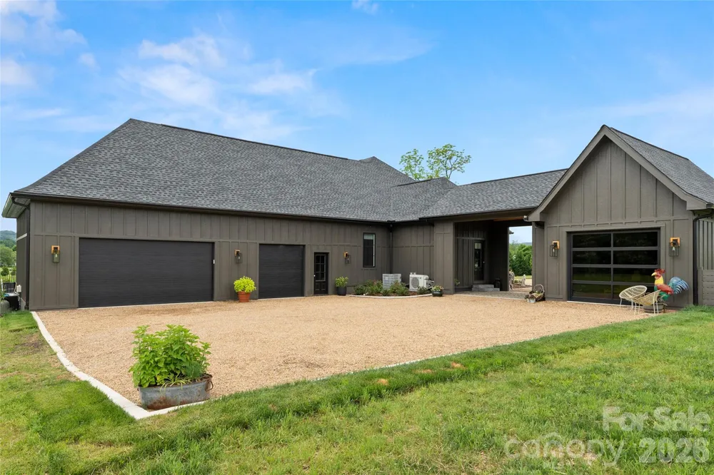 23 Benton Farms Lane Horse Shoe, NC 28742