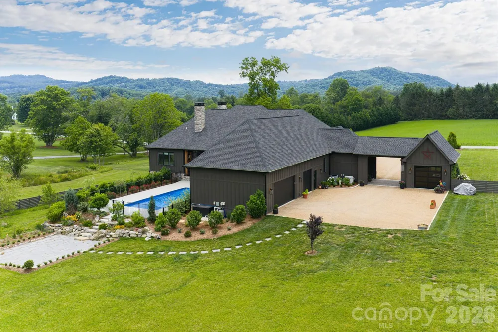 23 Benton Farms Lane Horse Shoe, NC 28742