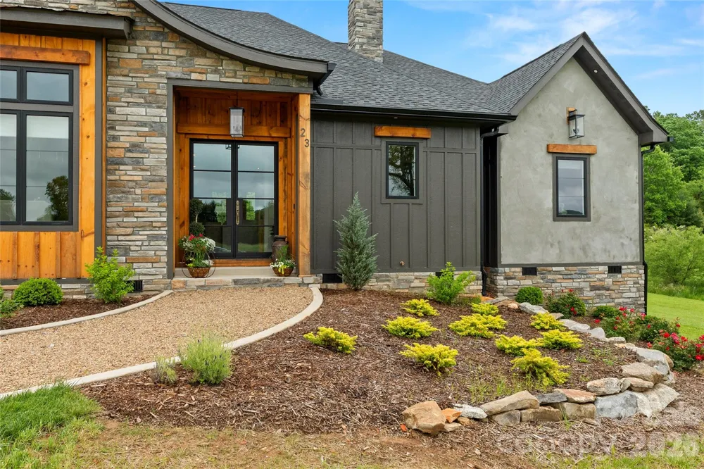 23 Benton Farms Lane Horse Shoe, NC 28742