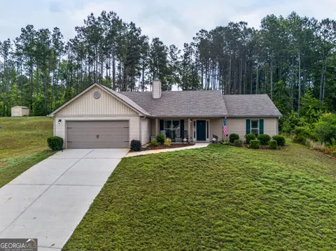 32 Armstrong DR