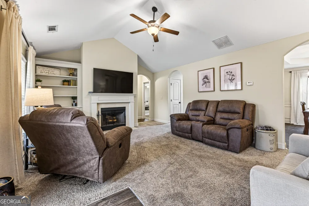 32 Armstrong DR Mansfield, GA 30055