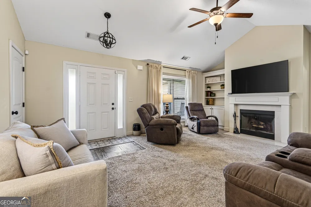 32 Armstrong DR Mansfield, GA 30055
