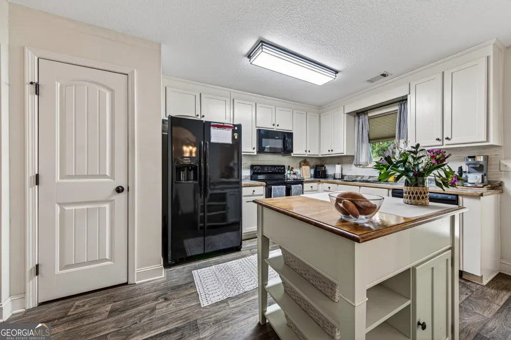32 Armstrong DR Mansfield, GA 30055