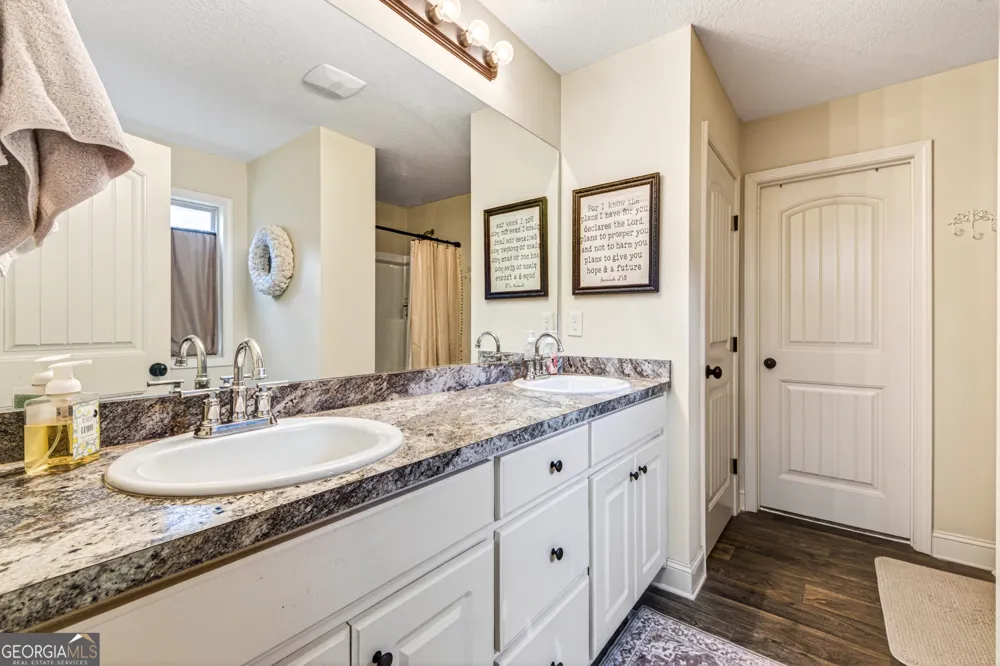 32 Armstrong DR Mansfield, GA 30055