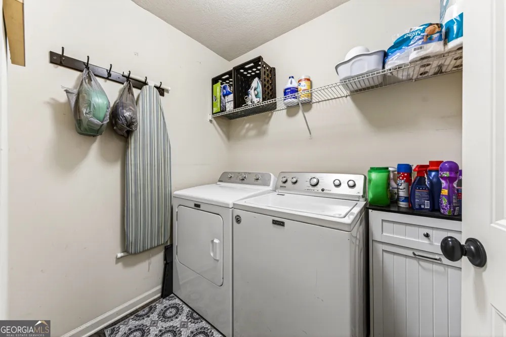 32 Armstrong DR Mansfield, GA 30055