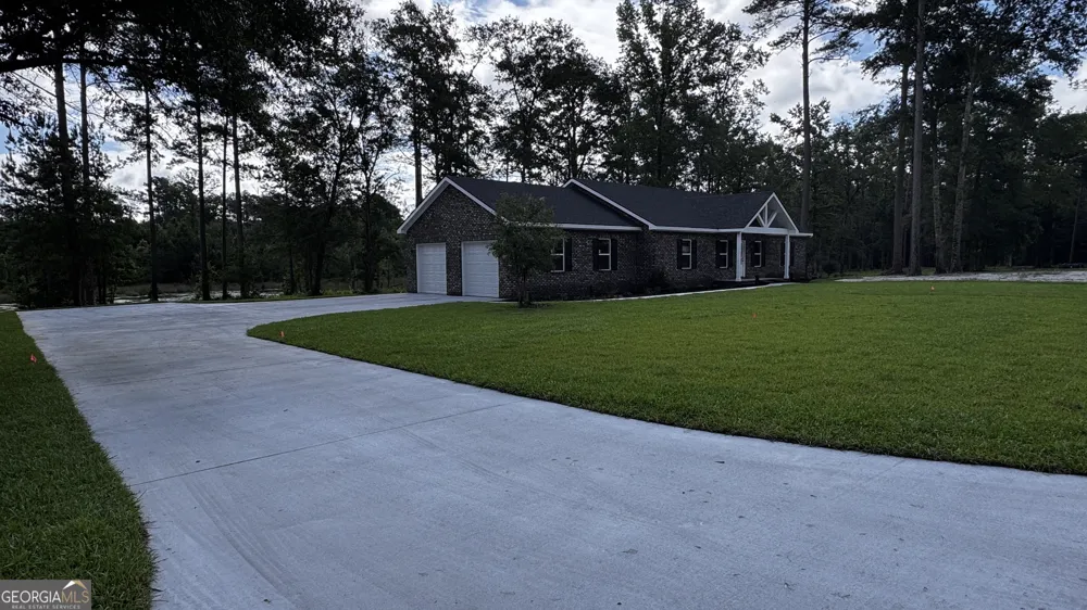 3 Willow Pointe Claxton, GA 30417