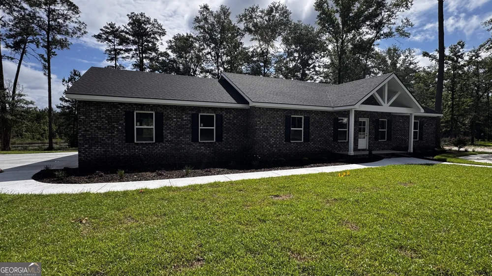 3 Willow Pointe Claxton, GA 30417