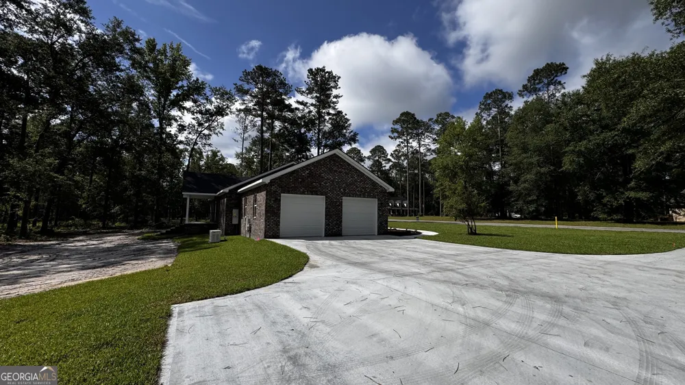 3 Willow Pointe Claxton, GA 30417