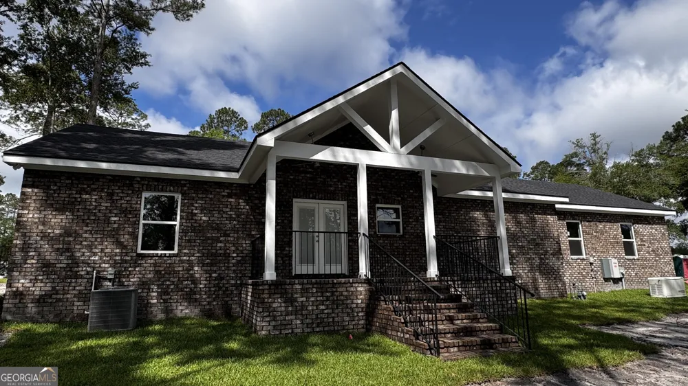 3 Willow Pointe Claxton, GA 30417