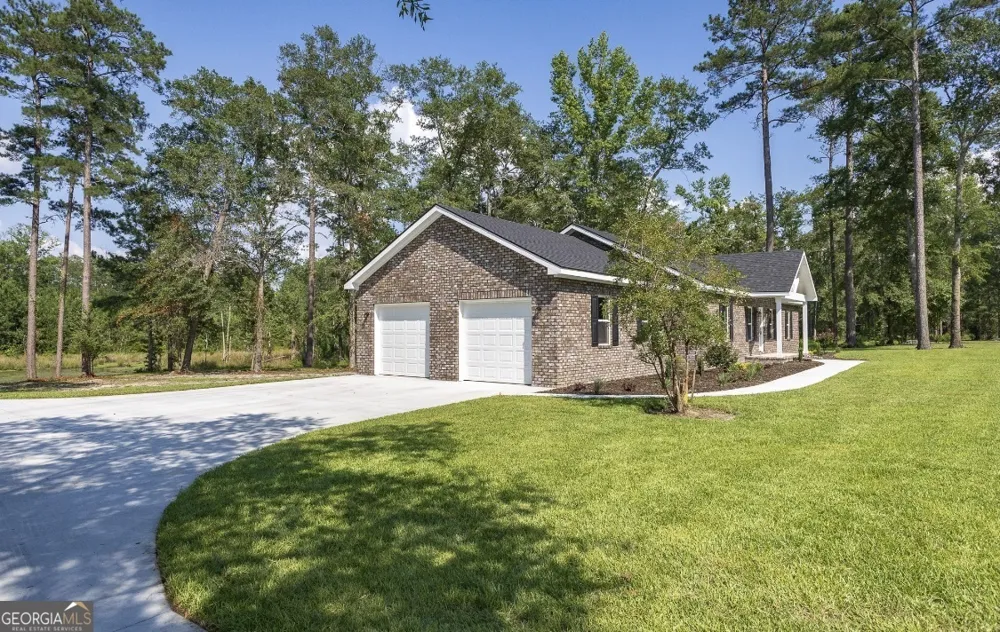 3 Willow Pointe Claxton, GA 30417