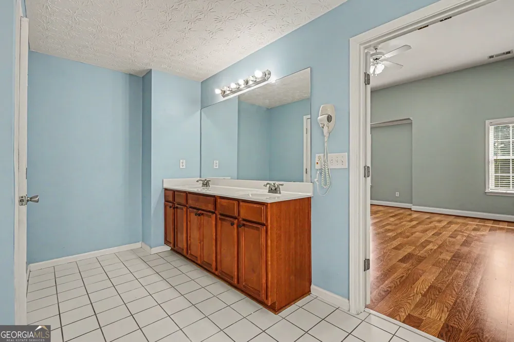 1420 Rose Terrace CIR Loganville, GA 30052