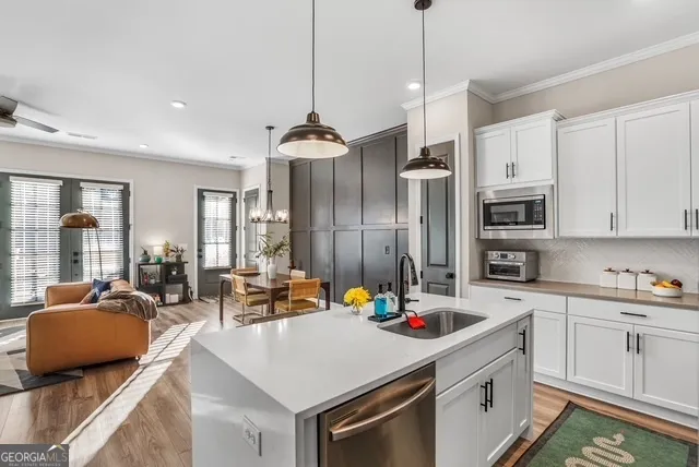 905 Willingham DR Hapeville, GA 30354