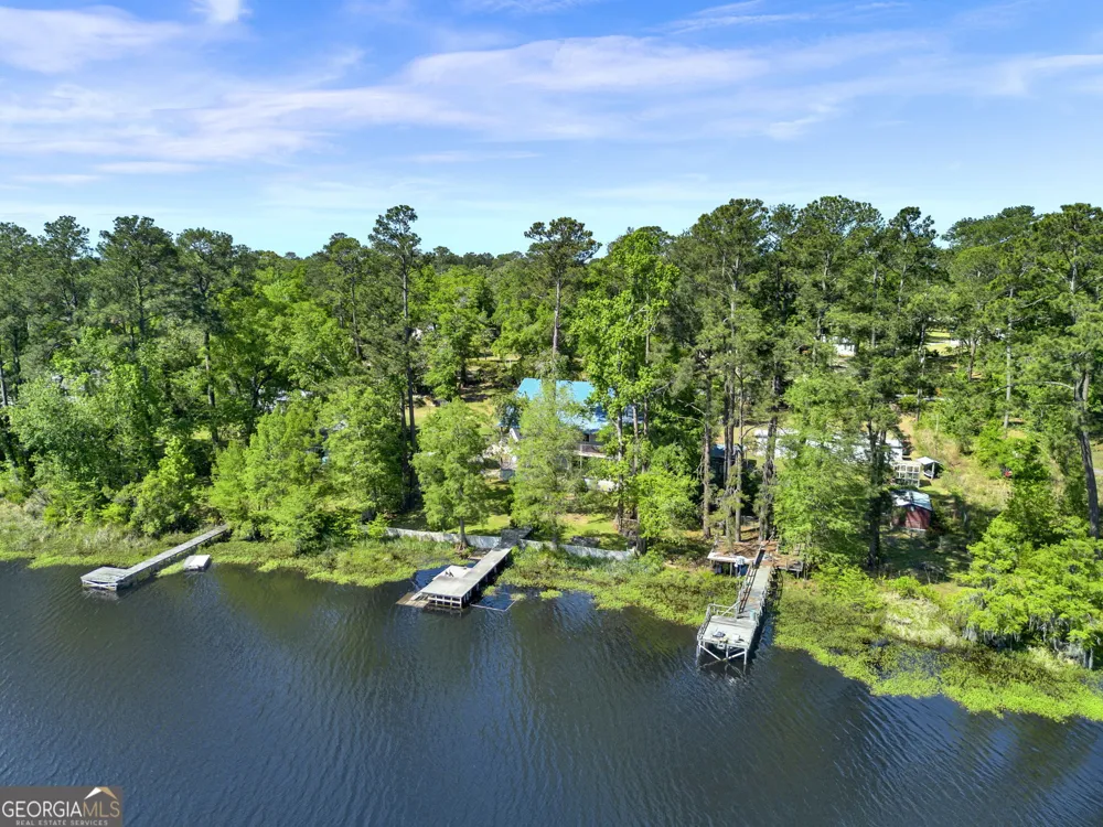 725 Blue Gill RD Ellabell, GA 31308