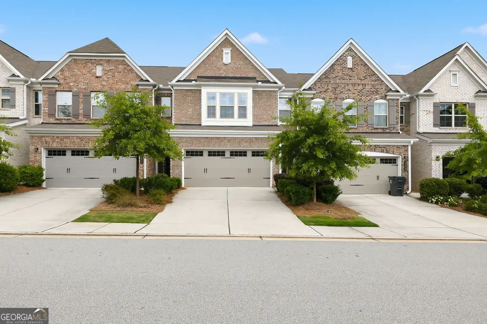 1162 Lanier Willow PATH Buford, GA 30518