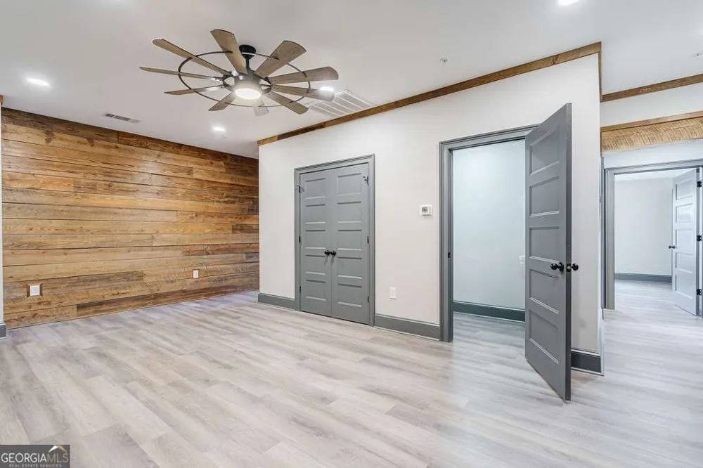 34 Depot ST Hartwell, GA 30643