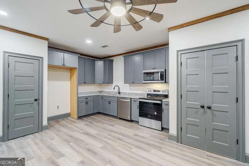 34 Depot ST Hartwell, GA 30643