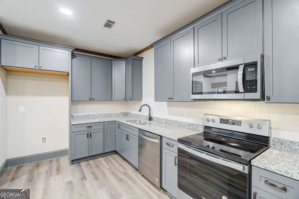 34 Depot ST Hartwell, GA 30643