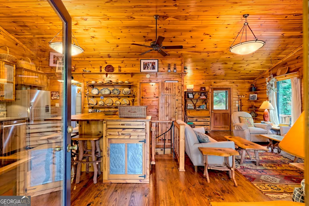 3019 Moccasin Creek RD Clarkesville, GA 30523