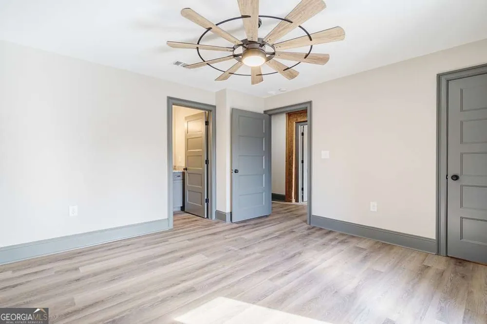 34 Depot ST Hartwell, GA 30643