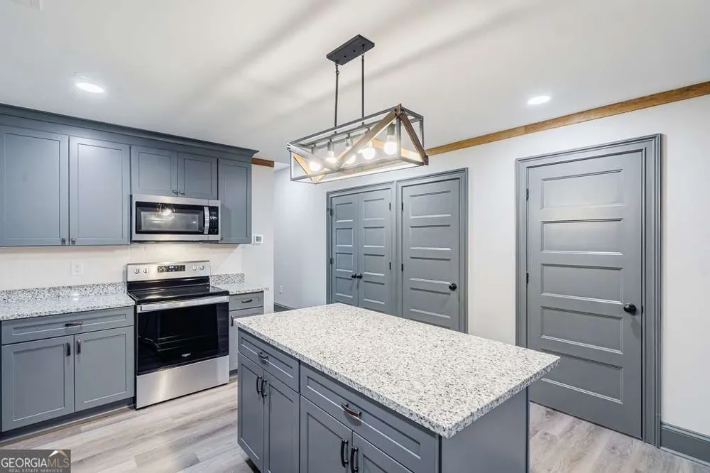 34 Depot ST Hartwell, GA 30643