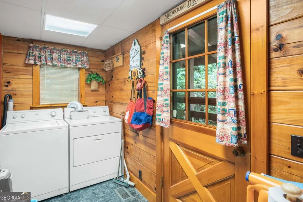 7866 Upper Hightower RD Hiawassee, GA 30546