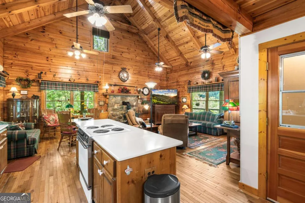 7866 Upper Hightower RD Hiawassee, GA 30546