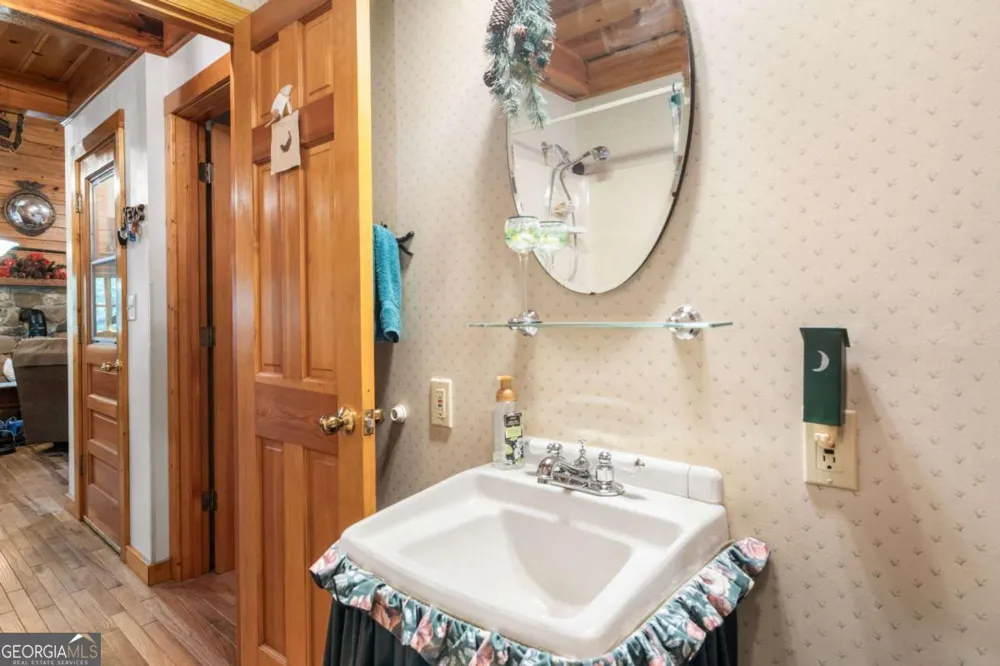 7866 Upper Hightower RD Hiawassee, GA 30546
