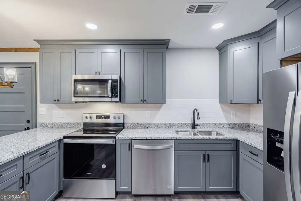 34 Depot ST Hartwell, GA 30643