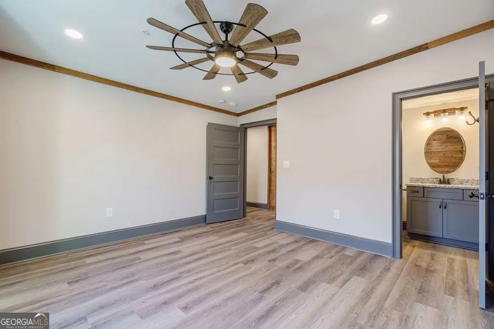 34 Depot ST Hartwell, GA 30643