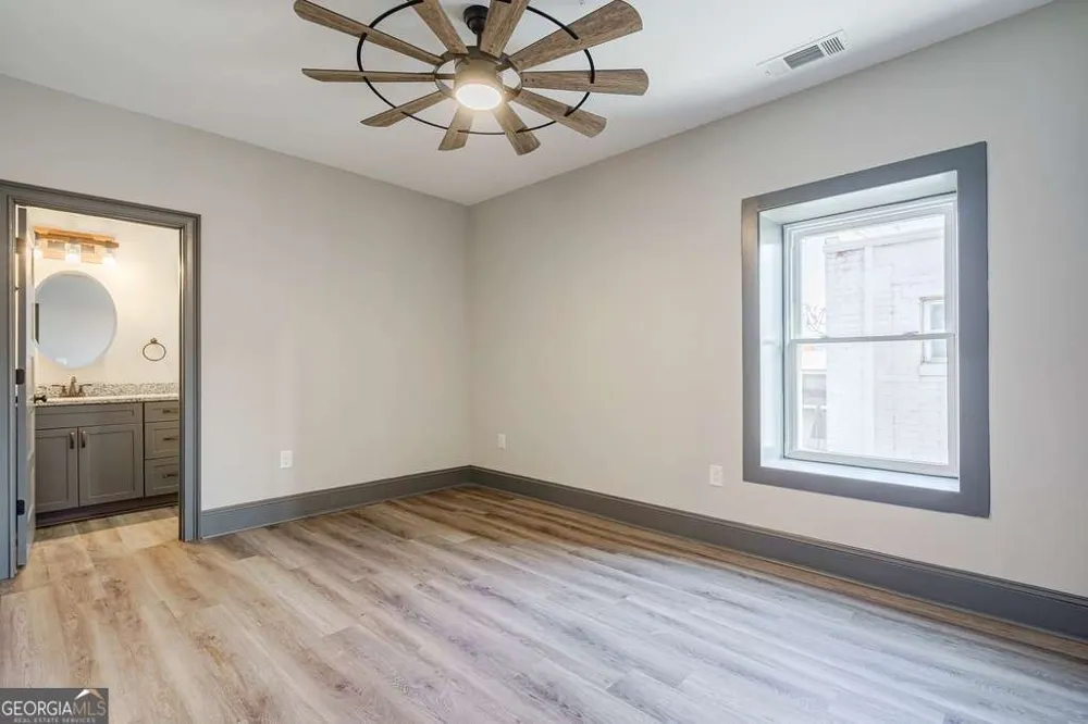 34 Depot ST Hartwell, GA 30643