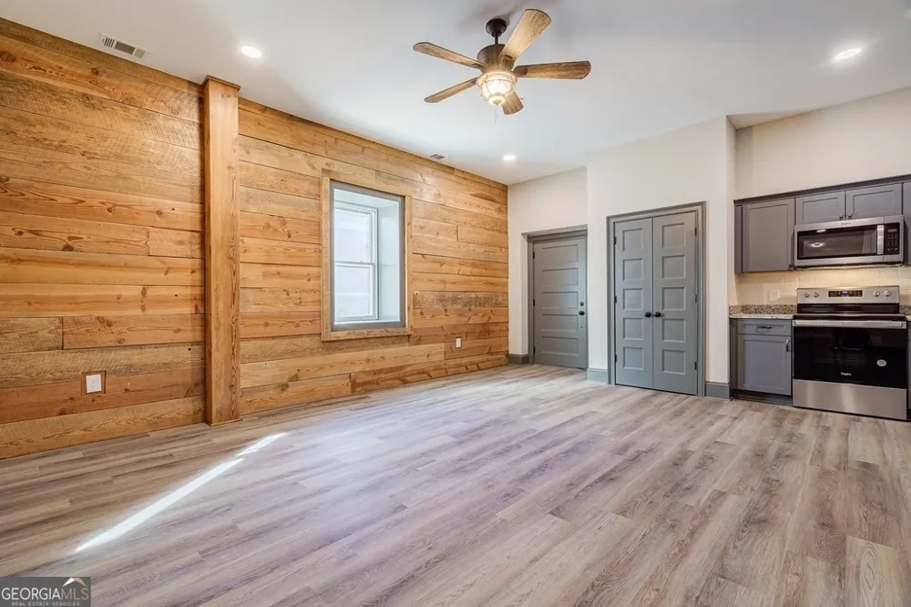 34 Depot ST Hartwell, GA 30643