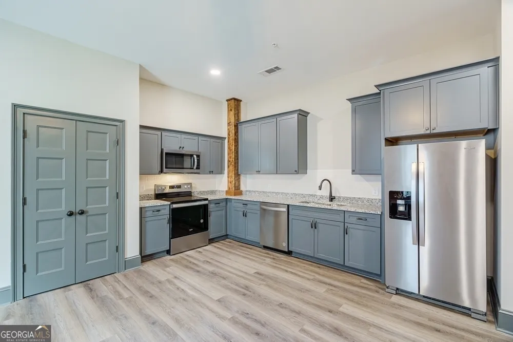34 Depot ST Hartwell, GA 30643