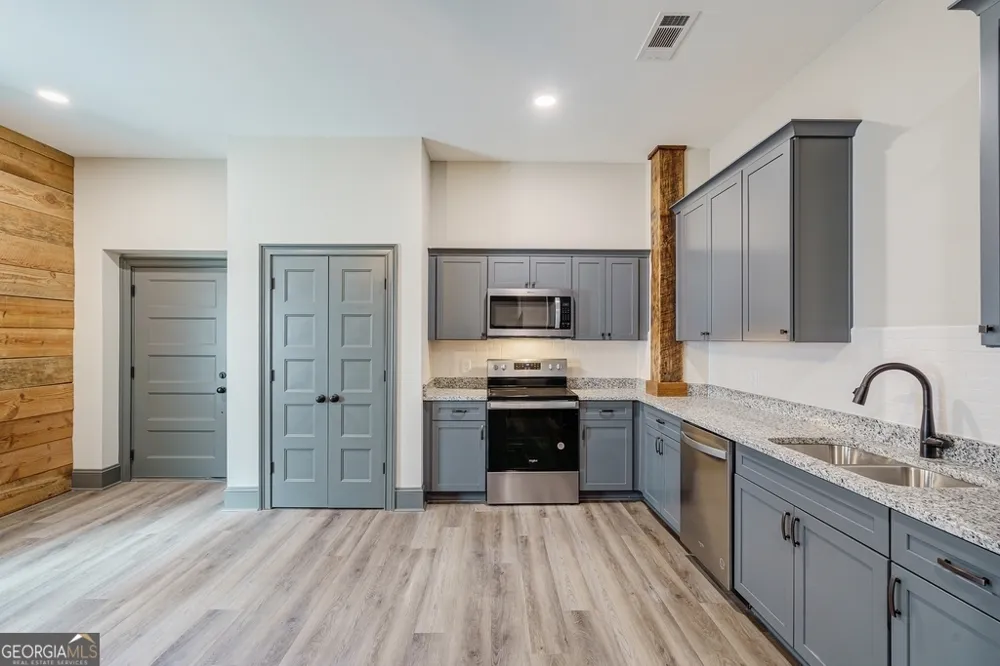 34 Depot ST Hartwell, GA 30643