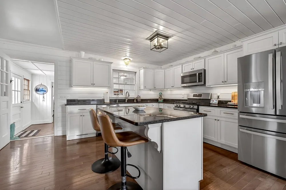 212 Oakland Dr Sparta, TN 38583