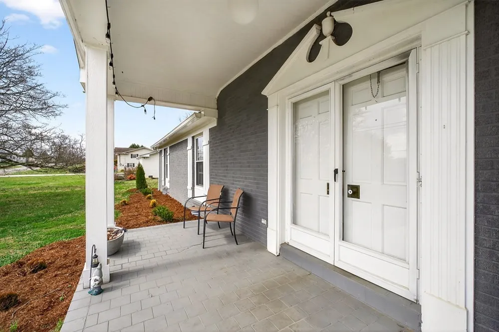 212 Oakland Dr Sparta, TN 38583