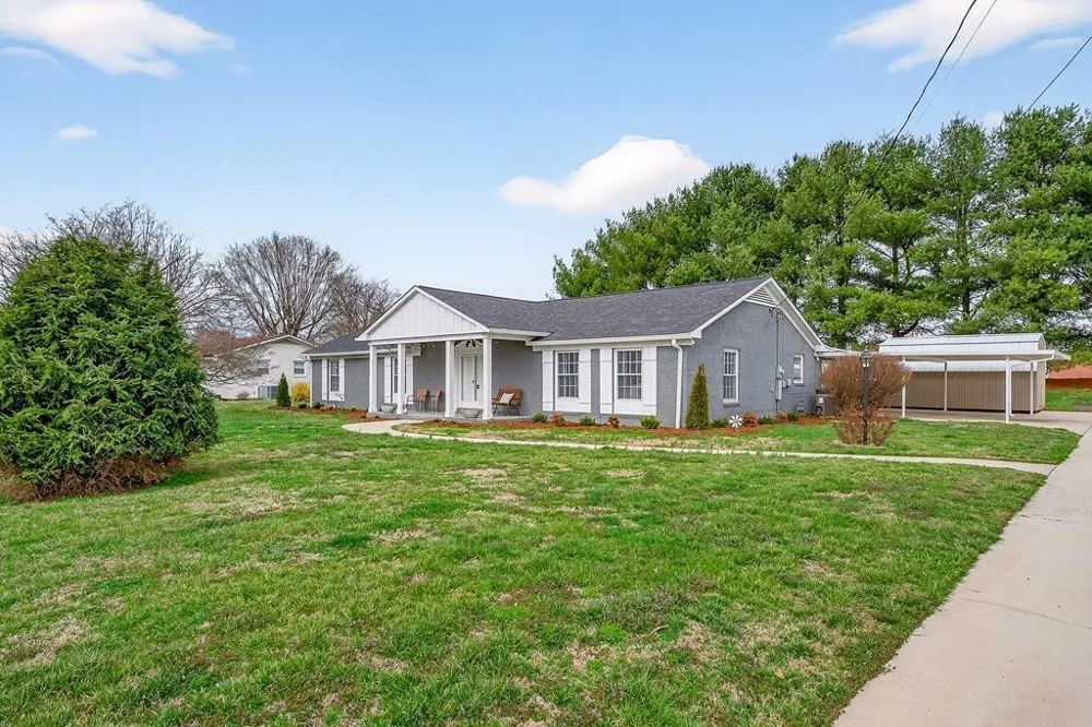 212 Oakland Dr Sparta, TN 38583