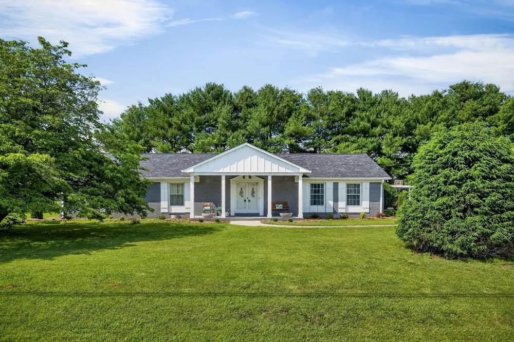 212 Oakland Dr Sparta, TN 38583