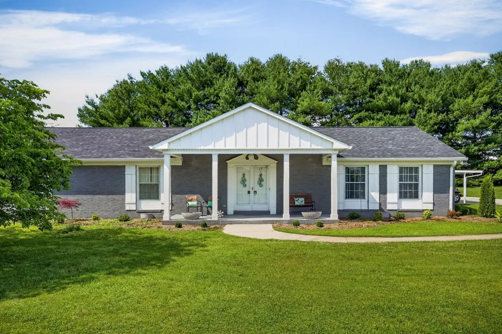212 Oakland Dr Sparta, TN 38583