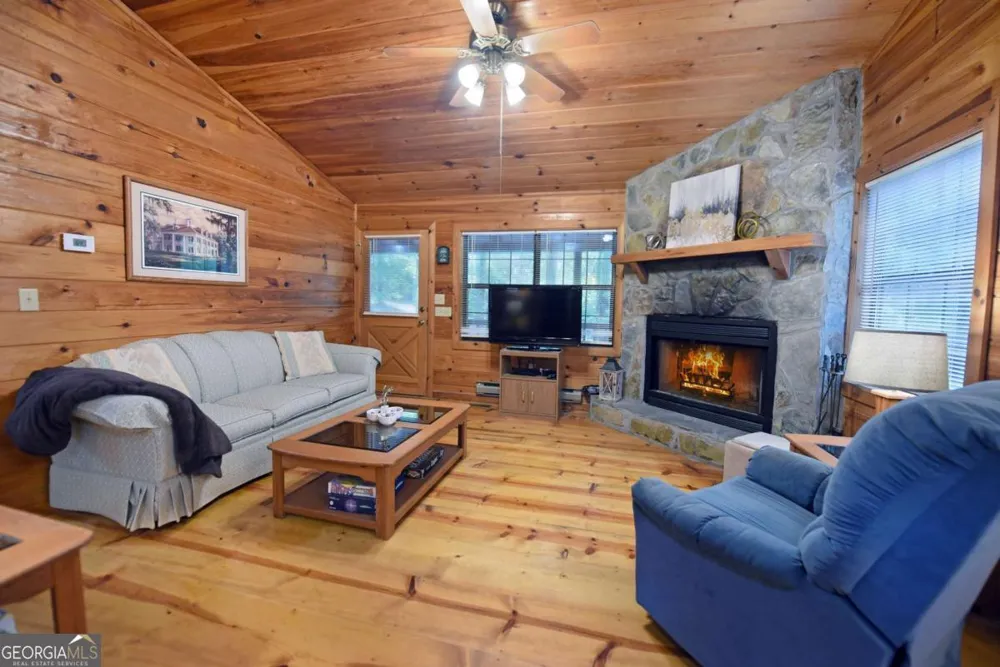 31 Eagle Feather DR Cherry Log, GA 30522