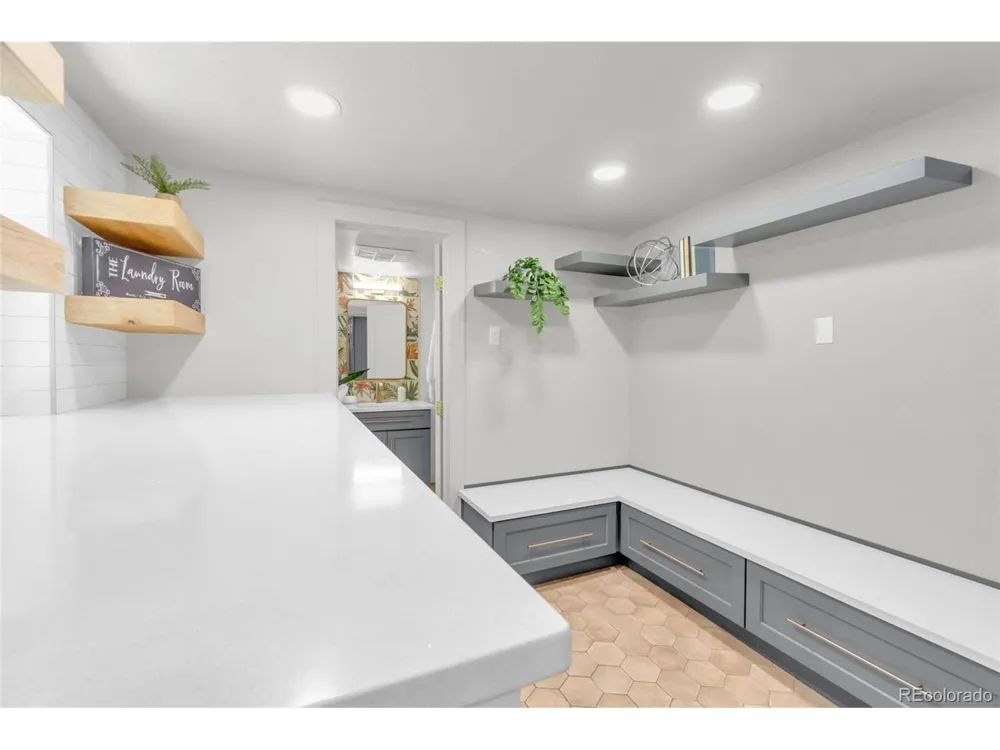344 Plainview Place Manitou Springs, CO 80829